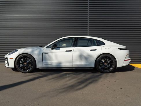 New 2026 Porsche Panamera 4 E-Hybrid AWD/4WD image 2