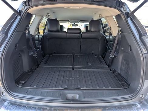 Used 2017 Nissan Pathfinder SL w/ Cargo Package image 25