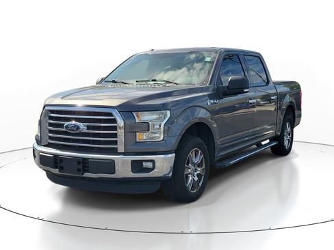 Used 2016 Ford F150 XLT w/ Equipment Group 302A Luxury image 3