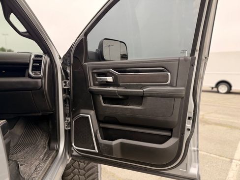 Used 2022 RAM 2500 Laramie AWD/4WD image 23