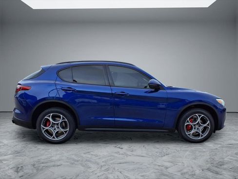 Used 2023 Alfa Romeo Stelvio Sprint image 8