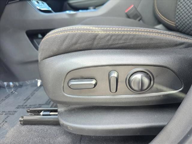 Used 2020 GMC Terrain SLE w/ Driver Convenience Package AWD/4WD image 29