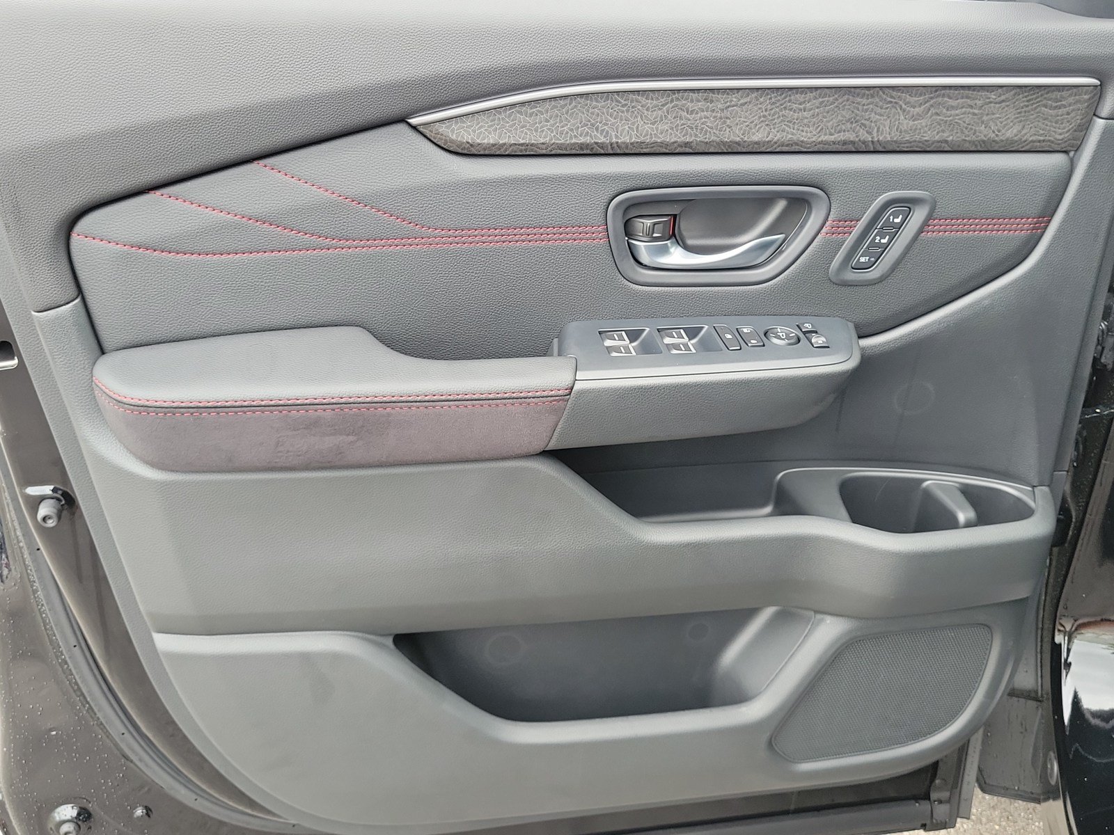 New 2026 Honda Pilot Black Edition image 13