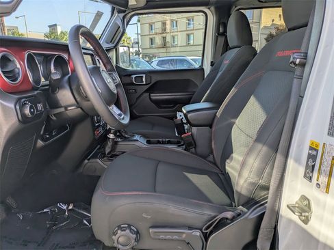 Used 2023 Jeep Wrangler Unlimited Rubicon image 25