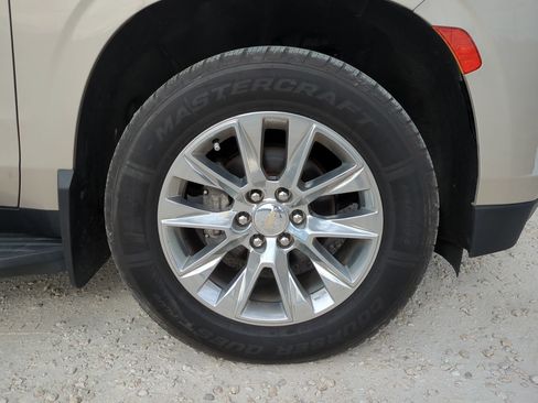 Used 2021 Chevrolet Tahoe Premier AWD/4WD image 11