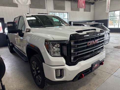 Certified 2021 GMC Sierra 2500 AT4 w/ AT4 Premium Plus Package image 3