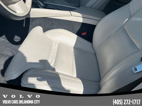 Used 2024 Volvo XC90 B6 Ultimate w/ Protection Package Premier AWD/4WD image 9
