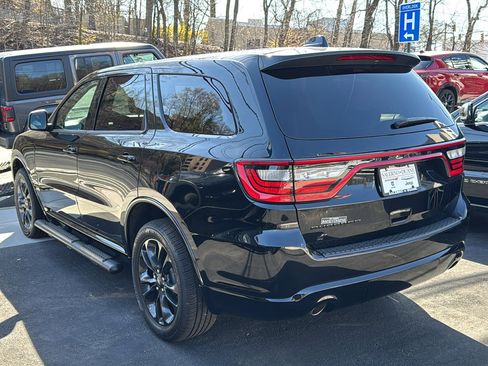Certified 2022 Dodge Durango SXT w/ Blacktop Package AWD/4WD image 4