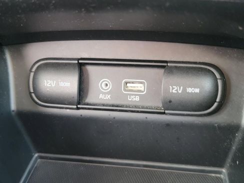 Used 2019 Kia Sorento LX w/ LX Convenience Package image 23