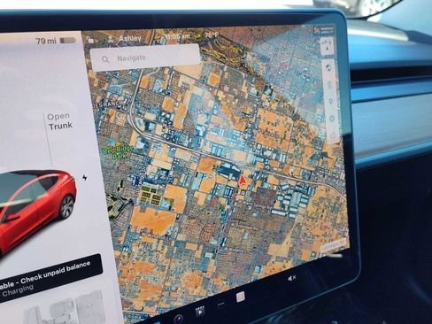 Used 2018 Tesla Model 3 Long Range image 11