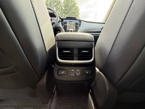 Used 2024 Subaru Outback Limited AWD/4WD image 19