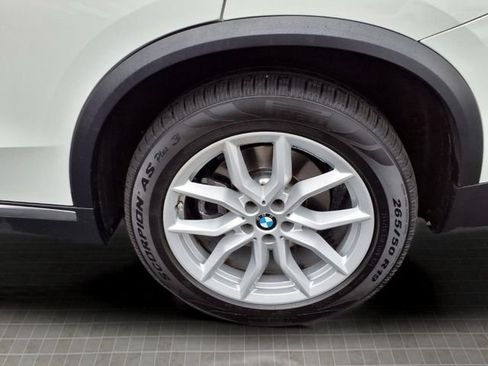 Used 2023 BMW X5 xDrive40i w/ Premium Package AWD/4WD image 9