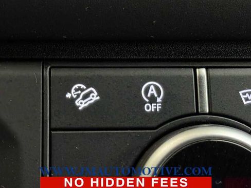 Used 2025 Land Rover Defender 110 S AWD/4WD image 32