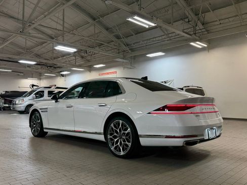 Used 2025 Genesis G90 3.5T image 4