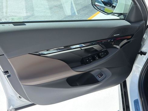 New 2027 BMW 530i RWD image 16