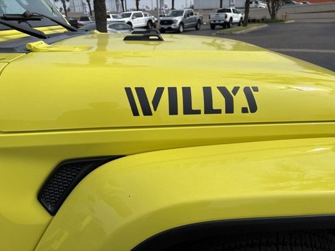 Used 2023 Jeep Gladiator Willys image 20