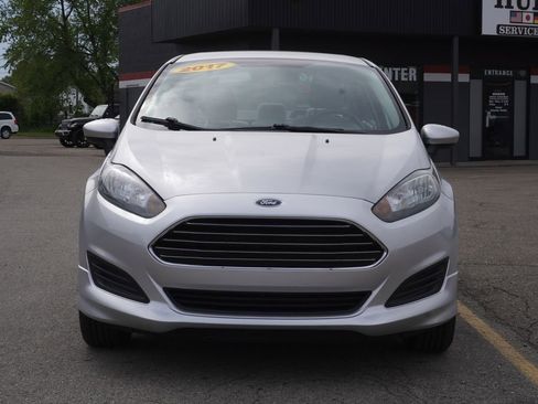 Used 2017 Ford Fiesta SE FWD image 2