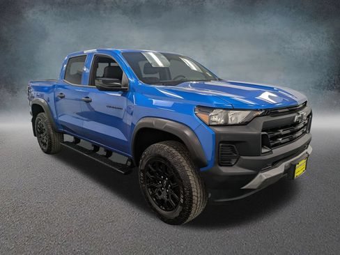 Used 2024 Chevrolet Colorado Trail Boss w/ Safety Package AWD/4WD image 3