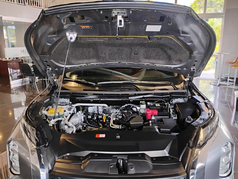 Used 2023 Mitsubishi Outlander SEL image 58