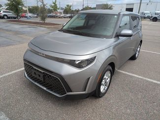 Used 2025 Kia Soul LX w/ LX Technology Package FWD video 2