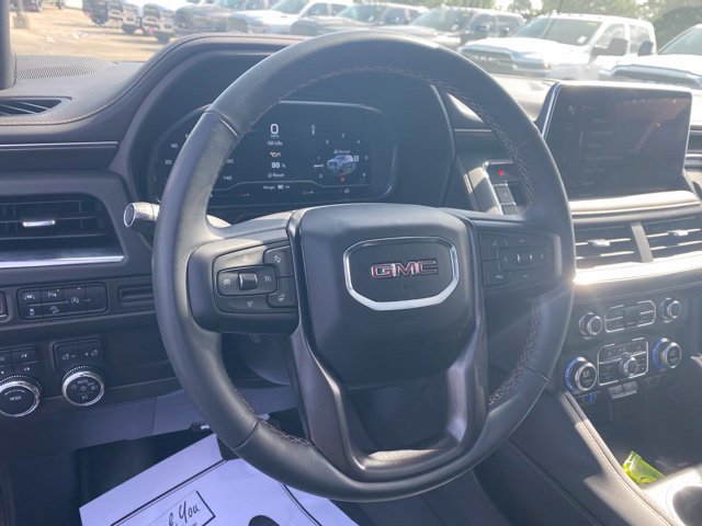 Used 2023 GMC Yukon XL AT4 AWD/4WD image 16