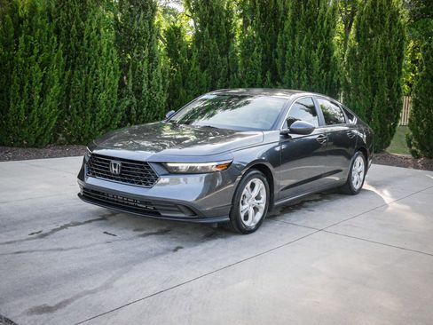Used 2024 Honda Accord LX image 5