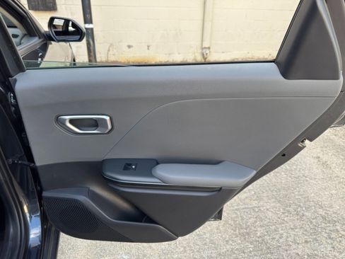 Used 2025 Kia K4 FWD image 41