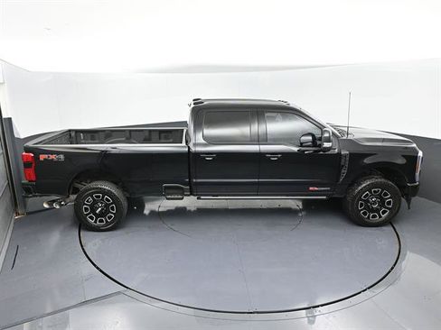 Used 2025 Ford F350 Platinum w/ FX4 Off-Road Package AWD/4WD image 44