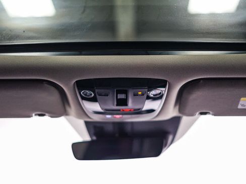 Used 2024 Kia Sorento EX w/ Panoramic Sunroof Package image 14