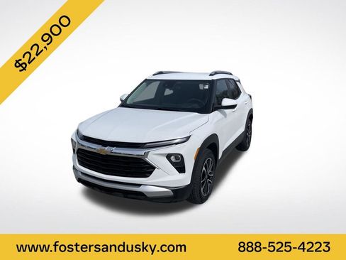 Used 2025 Chevrolet TrailBlazer LT image 1