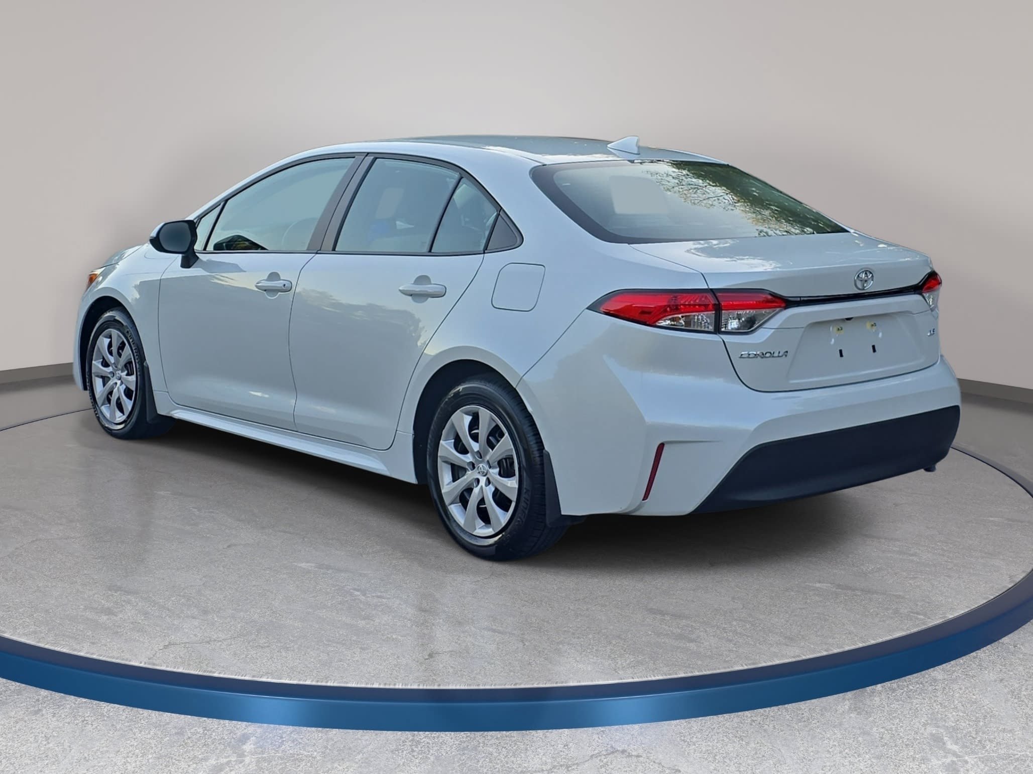Used 2026 Toyota Corolla LE FWD image 7
