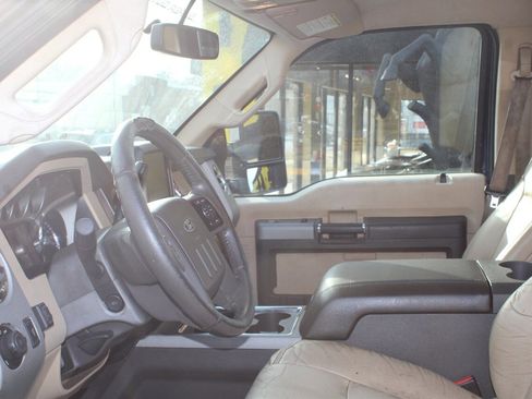 Used 2015 Ford F250 Lariat w/ Chrome Package image 15