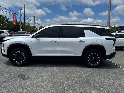 Used 2024 Chevrolet Traverse Z71 w/ Enhanced Driving Package AWD/4WD image 6