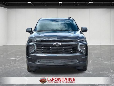 Used 2026 Chevrolet Suburban RST image 3