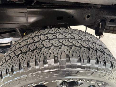 Used 2025 RAM 2500 Big Horn AWD/4WD image 29