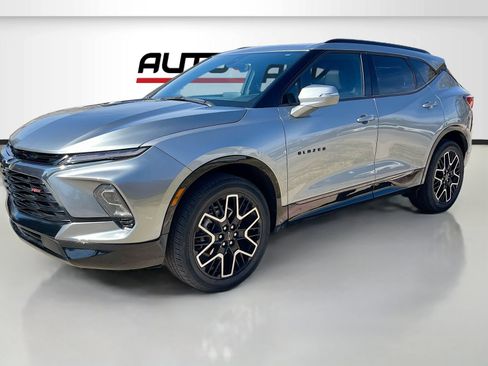 Used 2023 Chevrolet Blazer RS FWD image 3
