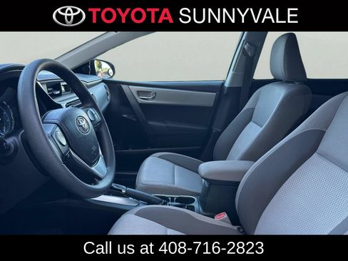 Used 2018 Toyota Corolla LE FWD image 14