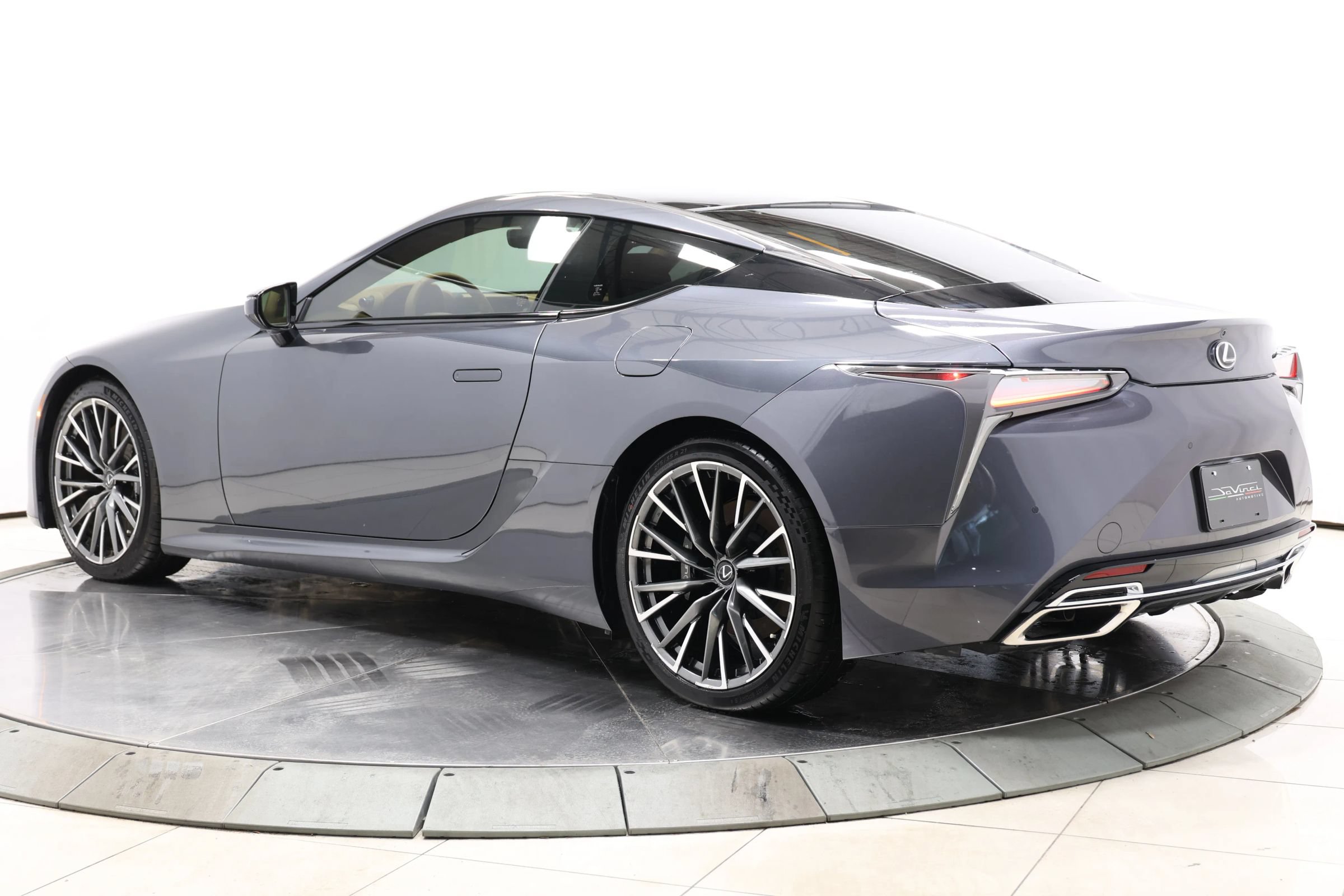 Used 2025 Lexus LC 500 Coupe w/ Touring Package RWD image 60