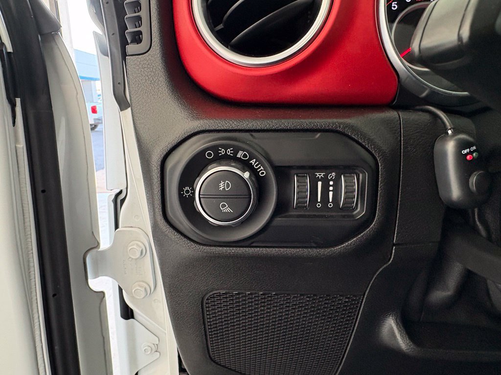 Used 2020 Jeep Gladiator Rubicon AWD/4WD image 6