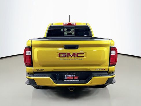 Used 2023 GMC Canyon AT4 w/ AT4 Premium Package AWD/4WD image 9