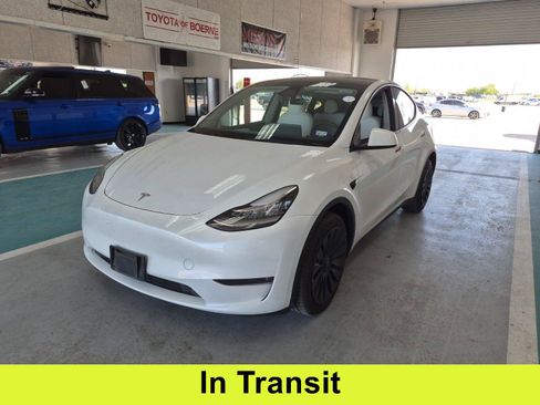 Used 2023 Tesla Model Y Long Range AWD/4WD image 1