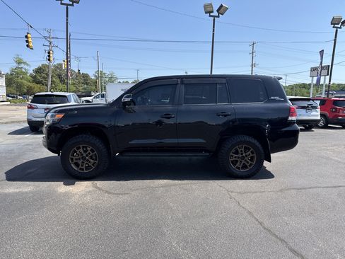 Used 2021 Toyota Land Cruiser Heritage Edition AWD/4WD image 6