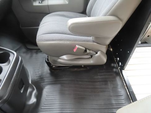 Used 2018 GMC Savana 2500 w/ Driver Convenience Package RWD image 31