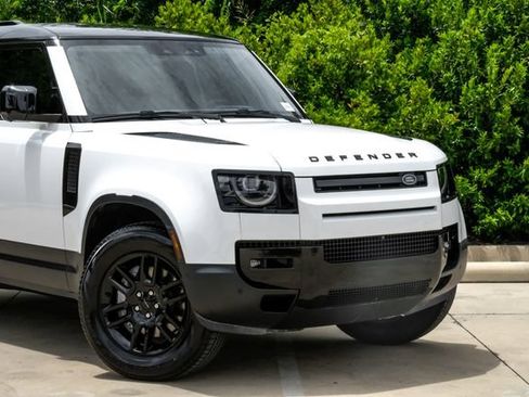 Used 2026 Land Rover Defender 110 S AWD/4WD image 9