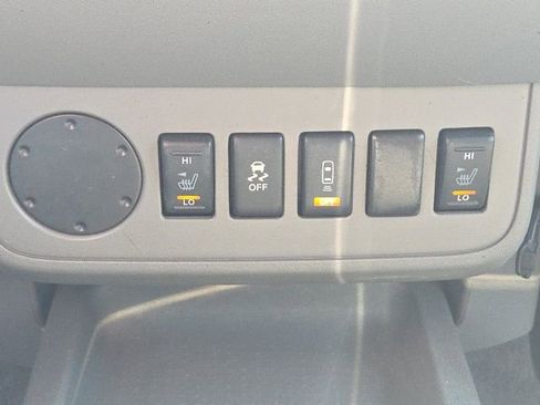 Used 2019 Nissan Frontier SL RWD image 27