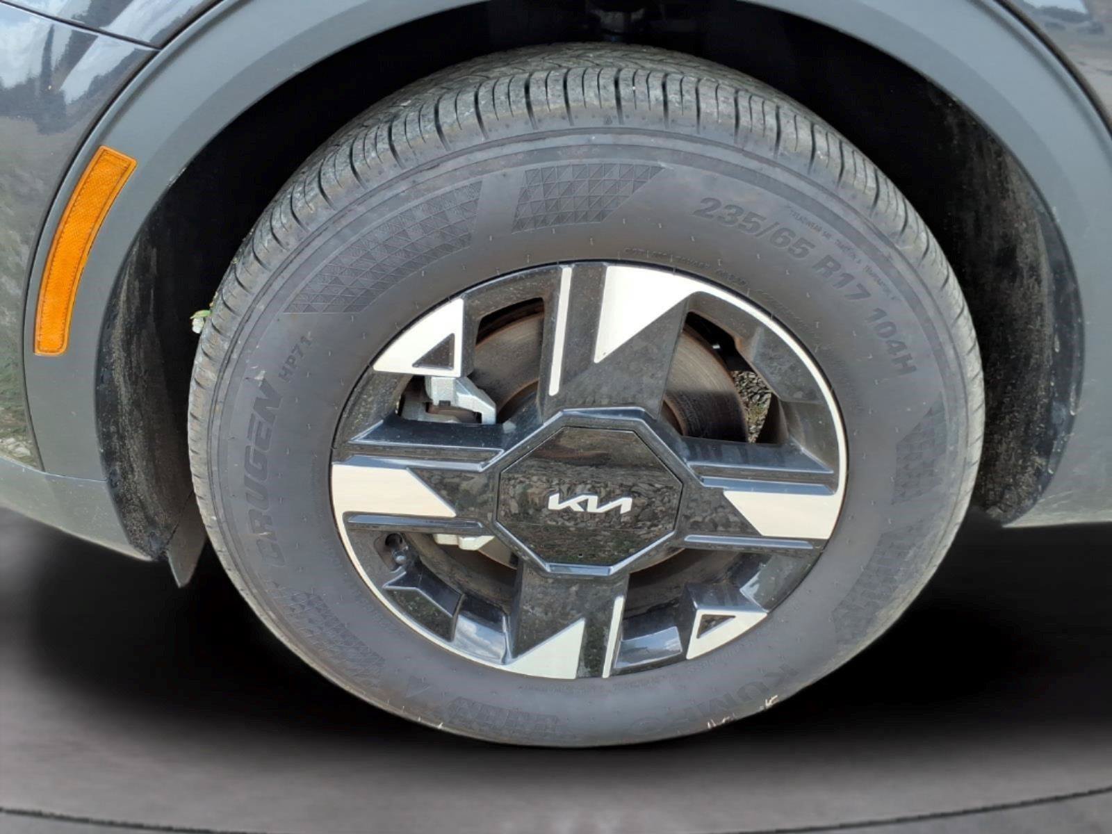 Used 2026 Kia Sportage LX FWD image 9