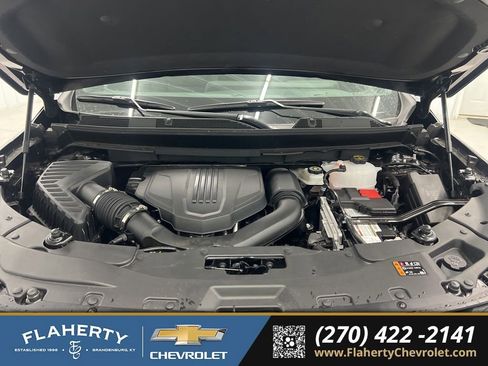 Used 2025 Chevrolet Traverse LT w/ Sun and Wheel Package FWD image 16
