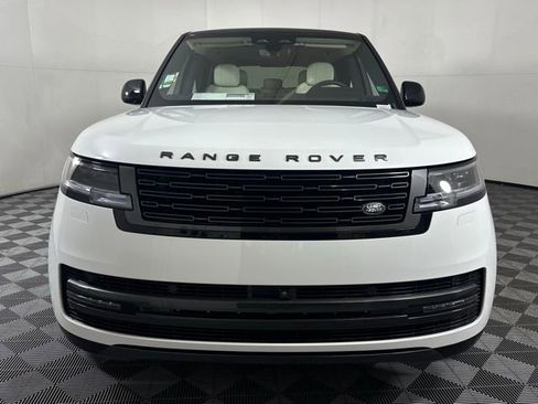 New 2025 Land Rover Range Rover SE image 11