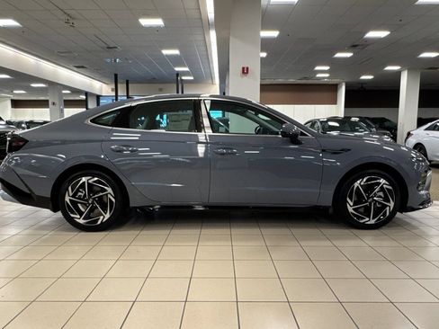 New 2025 Hyundai Sonata SEL FWD image 3