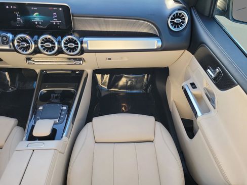 Used 2021 Mercedes-Benz GLB 250 image 17